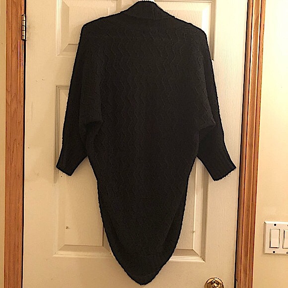 Seductions Cocoon Knit Sweater - Picture 7 of 12